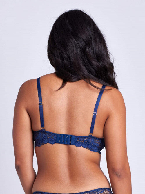 AMI Sujetador sin aro copa fina y encaje